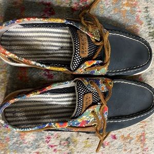 Angel Fish Floral in good condition - Sperry size 8